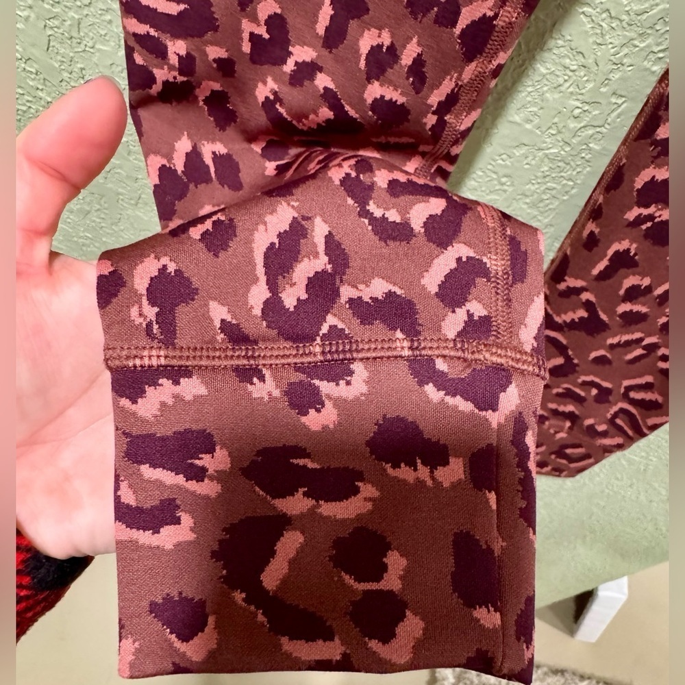 Aerie Cheetah Joggers Pink M - Picture 2 of 4